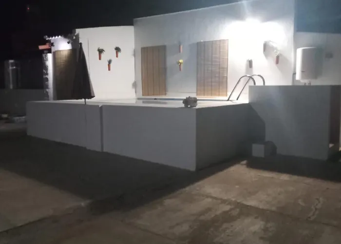 Casa En Pantano De La Brena 度假居 *